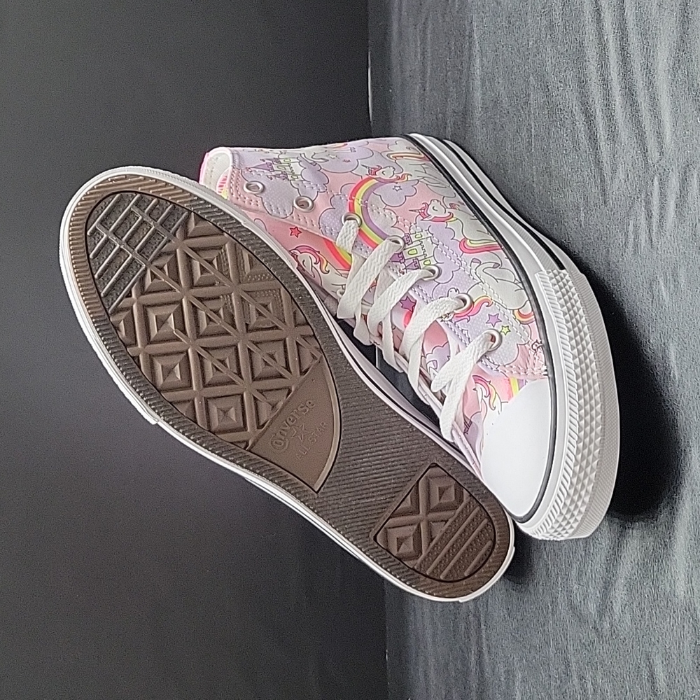 Converse High Top Brand new. - Picture 5 of 12
